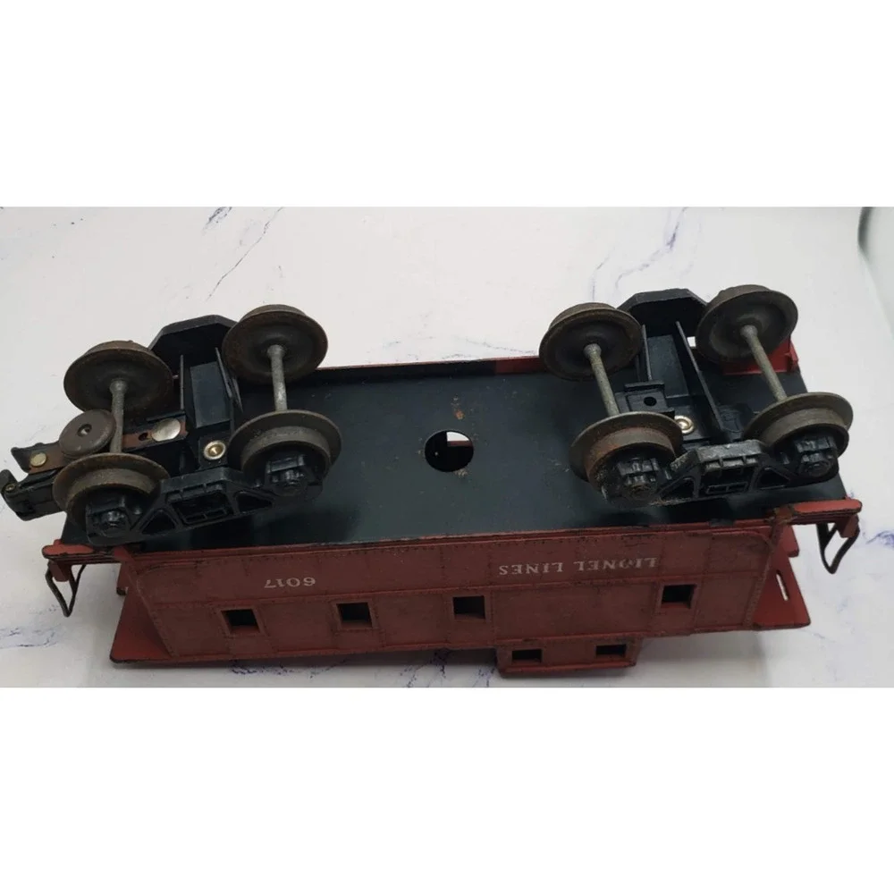 Vintage Lionel Lines 6017 Red Caboose O Gauge Train Car